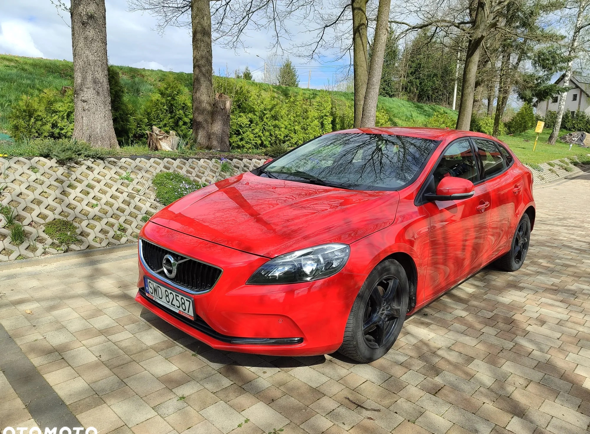 Volvo V40 cena 48000 przebieg: 128126, rok produkcji 2016 z Trzcińsko-Zdrój małe 79